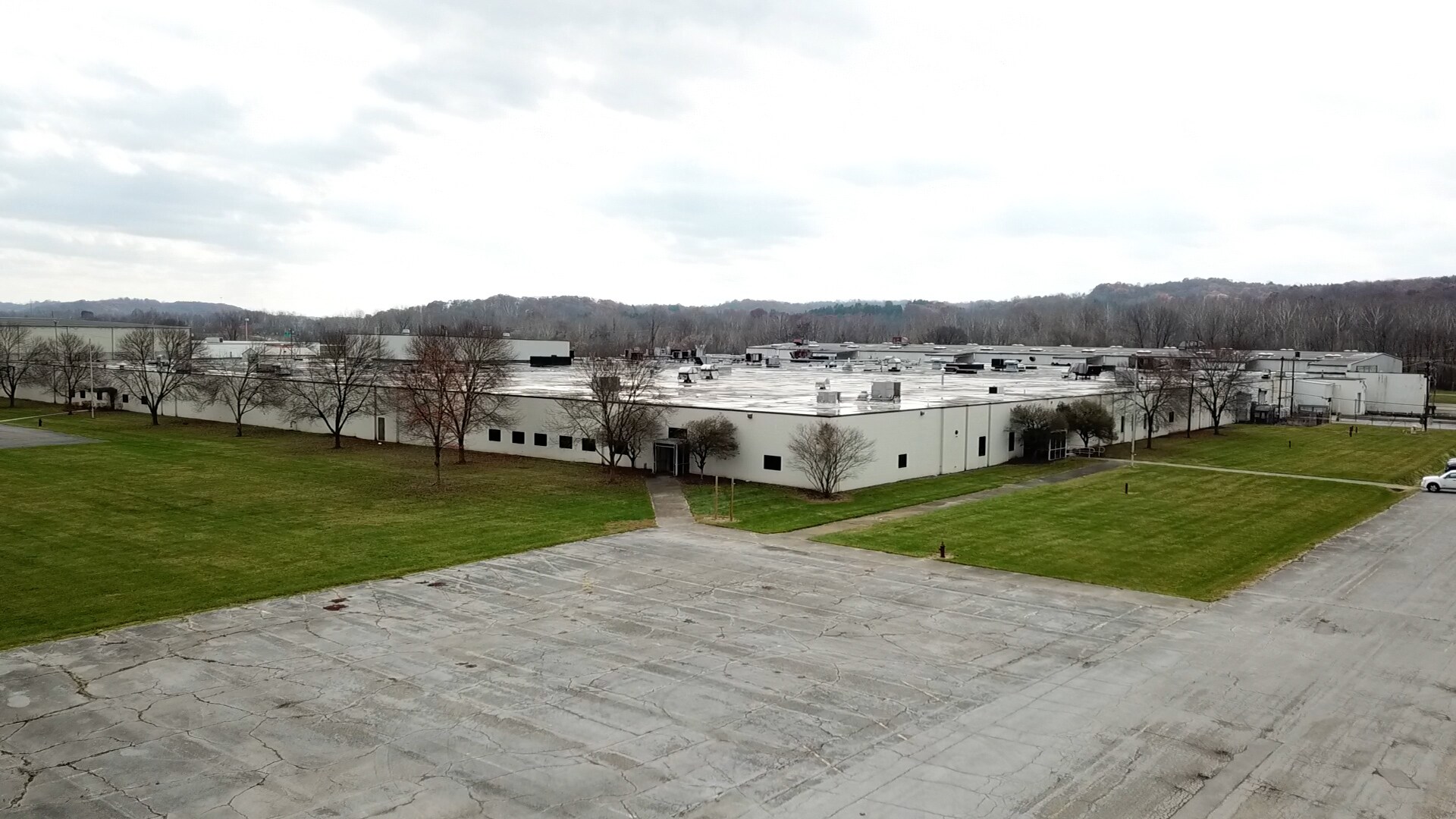 1689 E Front St, Logan, OH à louer Photo principale- Image 1 de 6