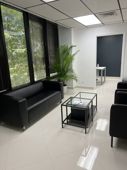450 N Park Rd, Hollywood, FL à louer - Photo intérieure - Image 2 de 7