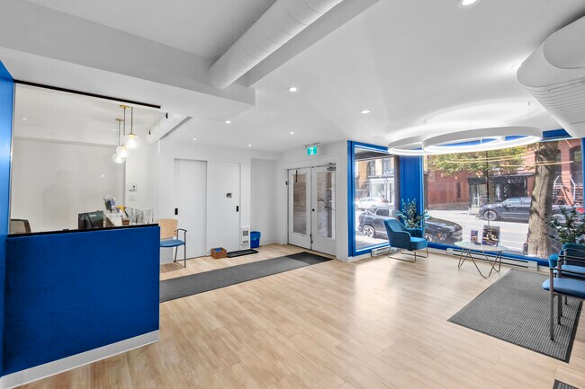 Plus de détails pour 120-134 Av Laurier O, Montréal, QC - Commerce de détail à louer