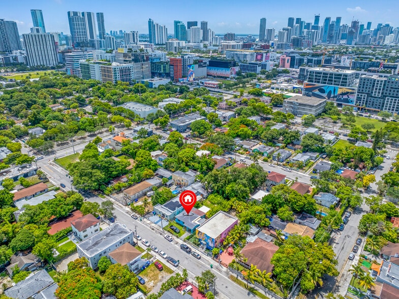 266 NW 32nd St, Miami, FL for sale - Building Photo - Image 2 of 7