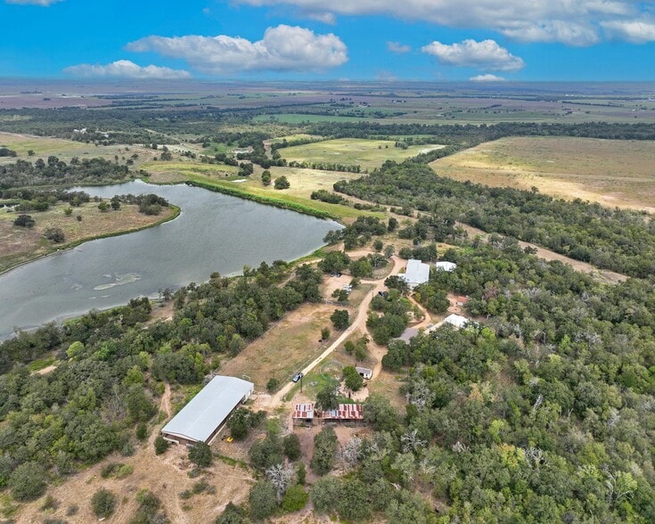 2274 County Road 203 Loop, Cameron, TX for sale - Building Photo - Image 2 of 3