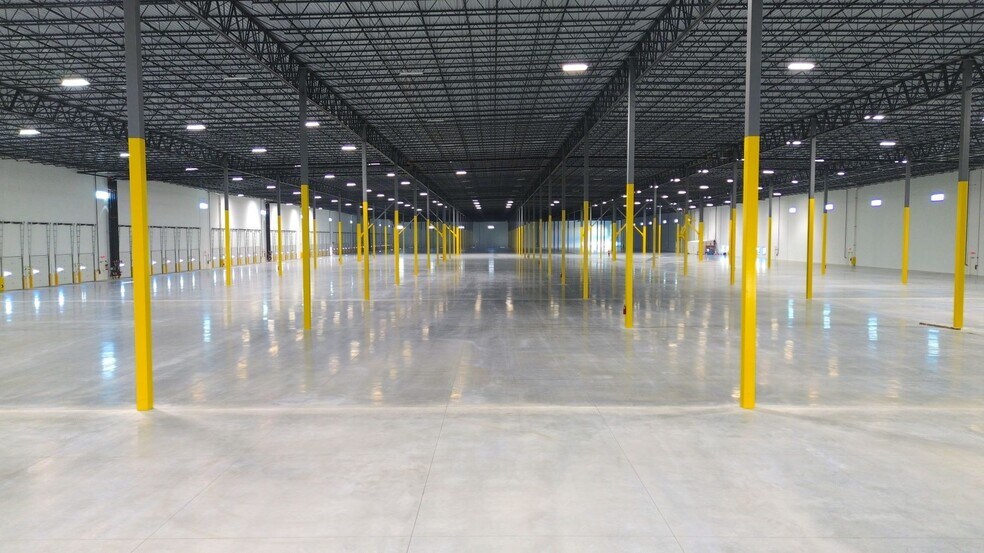 5301 W Roosevelt Rd, Cicero, IL à louer - Photo intérieure - Image 3 de 8