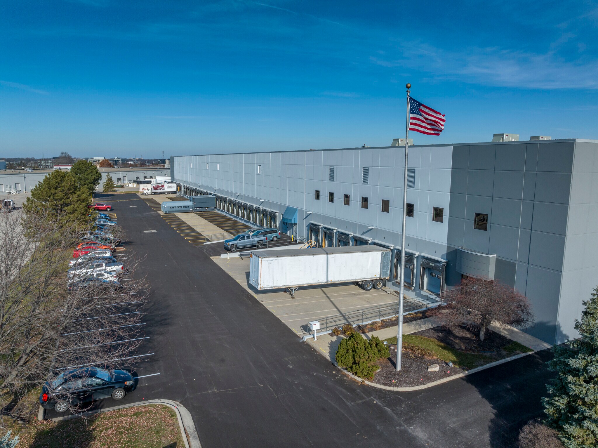 8600 Roberts Dr, Fishers, IN à vendre Photo du bâtiment- Image 1 de 1