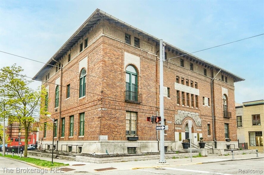 142 W 2nd St, Flint, MI for sale - Building Photo - Image 3 of 24