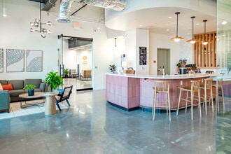 3537 N Steele Blvd, Fayetteville, AR for lease Interior Photo- Image 1 of 16