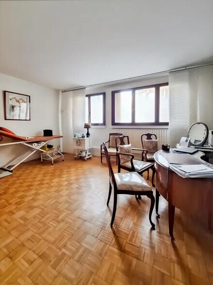 Bureau dans Paris à vendre - Photo du bâtiment - Image 1 de 6