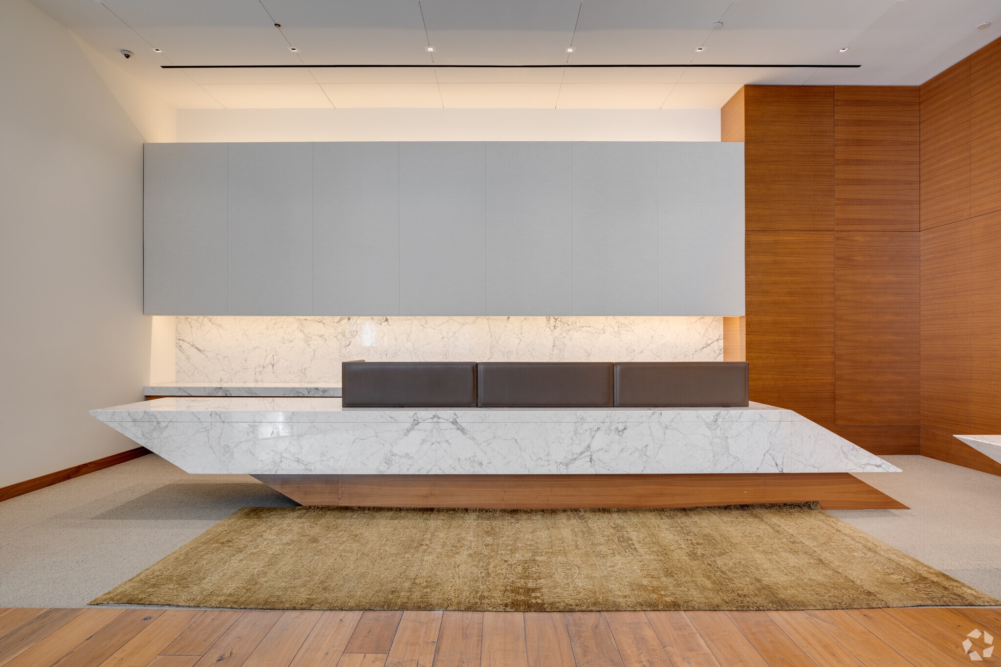 2325 E Camelback Rd, Phoenix, AZ for lease Interior Photo- Image 1 of 6