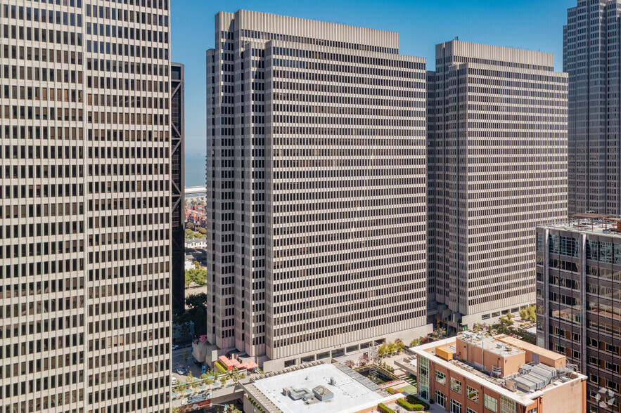 Two Embarcadero Ctr, San Francisco, CA à vendre - Photo du bâtiment - Image 1 de 1