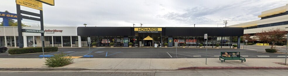 21721-21729 Vanowen St, Canoga Park, CA à louer - Photo du bâtiment - Image 3 de 5