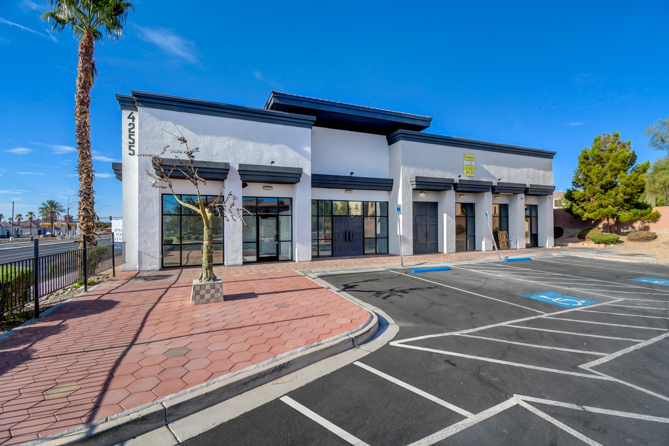 4255 S Durango Dr, Las Vegas, NV for lease Building Photo- Image 1 of 17