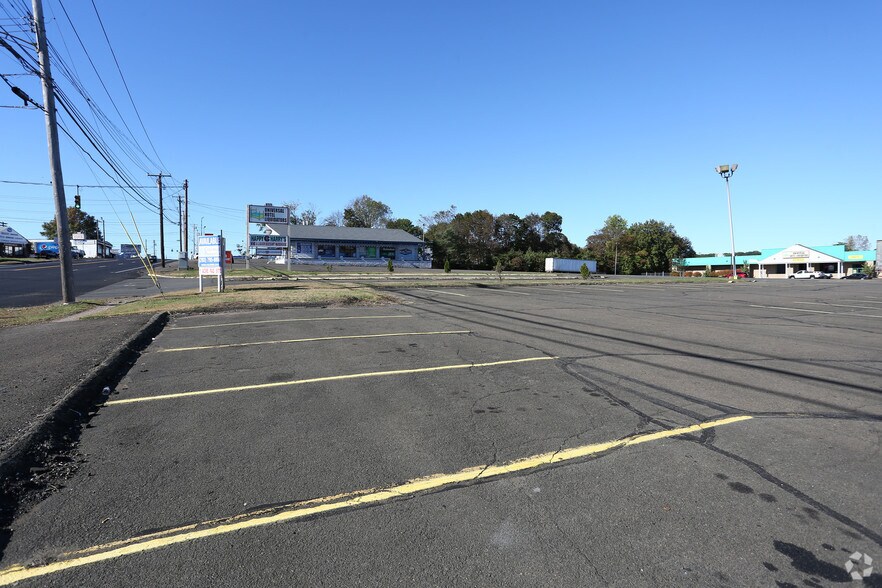 855 Boston Post Rd, West Haven, CT for lease - Primary Photo - Image 2 of 3