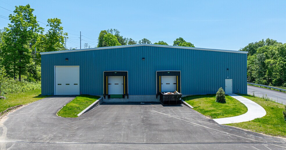 18 McClaren Rd, Coraopolis, PA for lease - Building Photo - Image 2 of 5