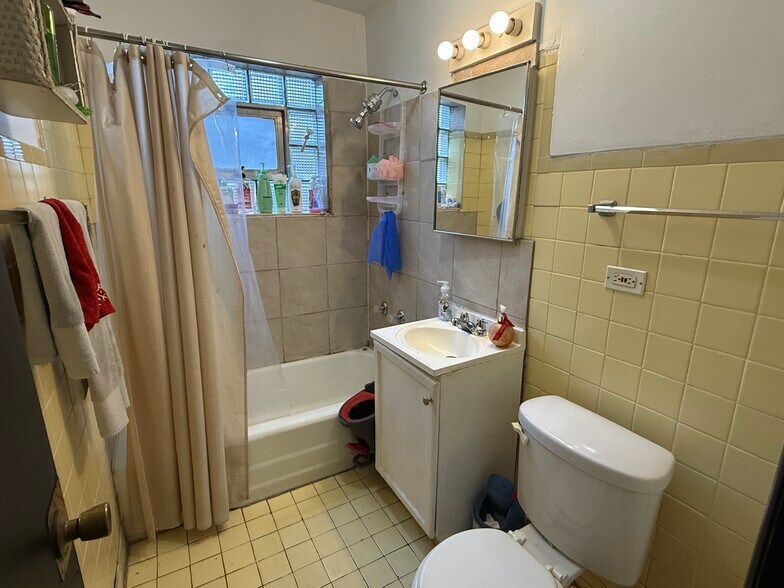 5106 W 26th St, Cicero, IL à vendre - Photo du bâtiment - Image 3 de 7