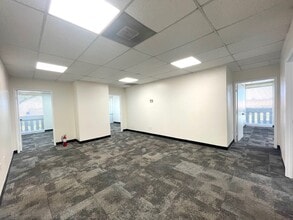 222 N Mountain Ave, Upland, CA à louer Photo intérieure- Image 1 de 10