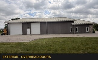 More details for 740 Kacena Rd, Hiawatha, IA - Office for Sale