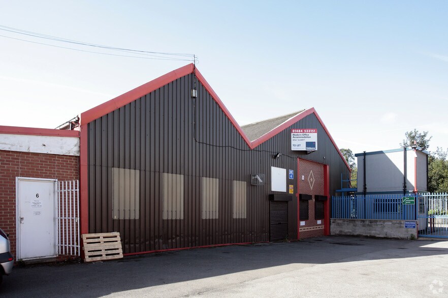 Valley Rd, Liversedge à louer - Photo principale - Image 1 de 1