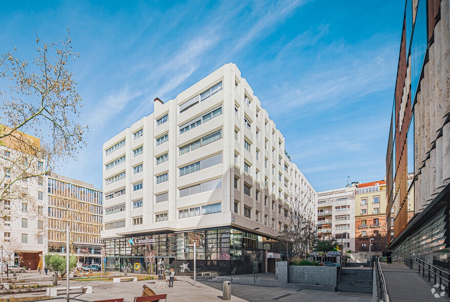 Calle de Juan Bravo, 3, Madrid, Madrid à louer - Photo du bâtiment - Image 1 de 2