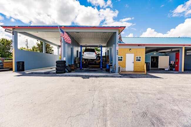 Plus de détails pour 400 NW Avenue L, Belle Glade, FL - Commerce de détail à vendre