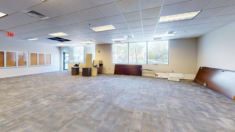 1661 Worthington Rd, West Palm Beach, FL à louer - Photo intérieure - Image 2 de 4