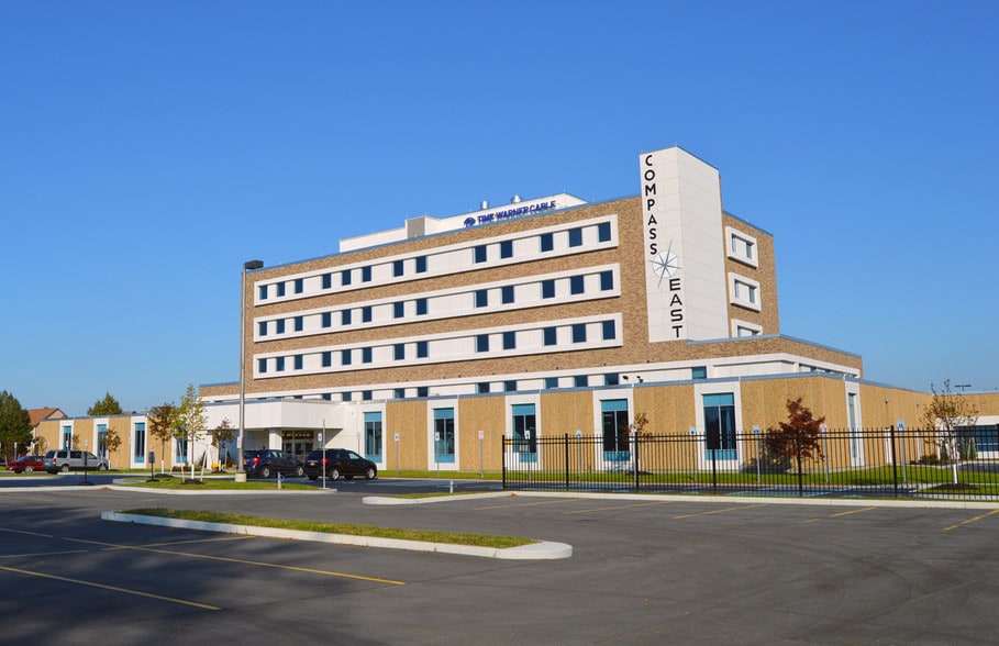 425 Michigan Ave, Buffalo, NY for lease - Building Photo - Image 3 of 23