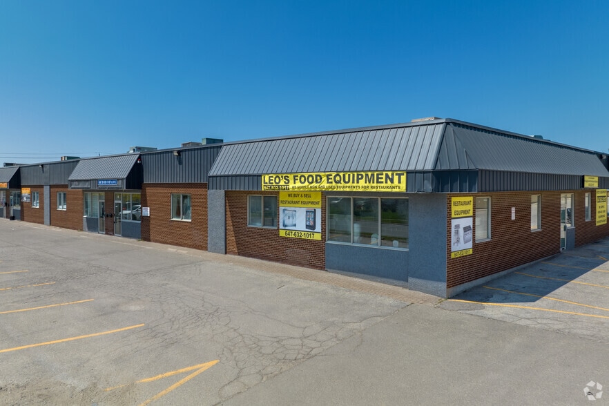 3615 Weston Rd, Toronto, ON à louer - Photo du bâtiment - Image 2 de 4