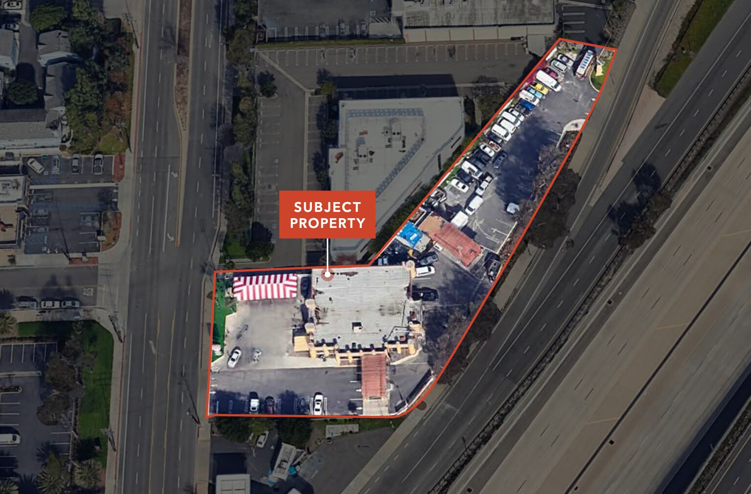 2285 Newport Blvd, Costa Mesa, CA à louer Photo principale- Image 1 de 15