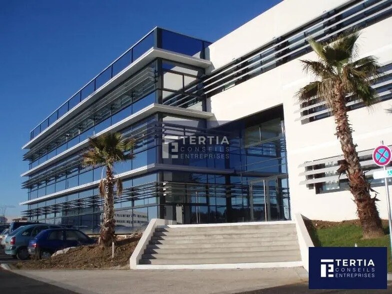 Office in Montpellier for lease - Building Photo - Image 2 of 7