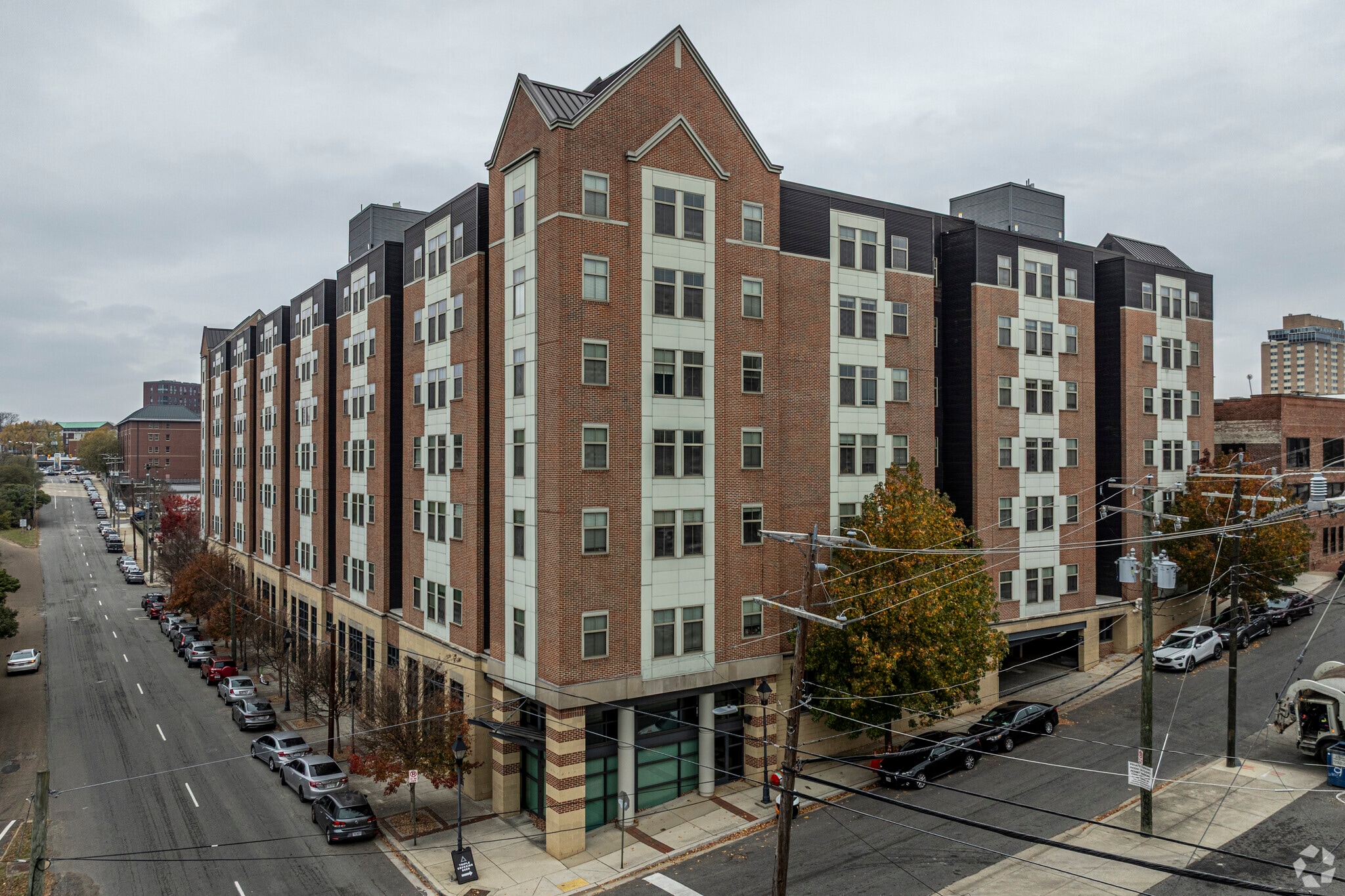 8 1/2 E Canal St, Richmond, VA for sale Primary Photo- Image 1 of 7