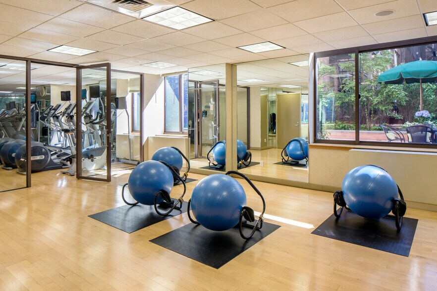 77 W 24th St, New York, NY for lease - Interior Photo - Image 2 of 7