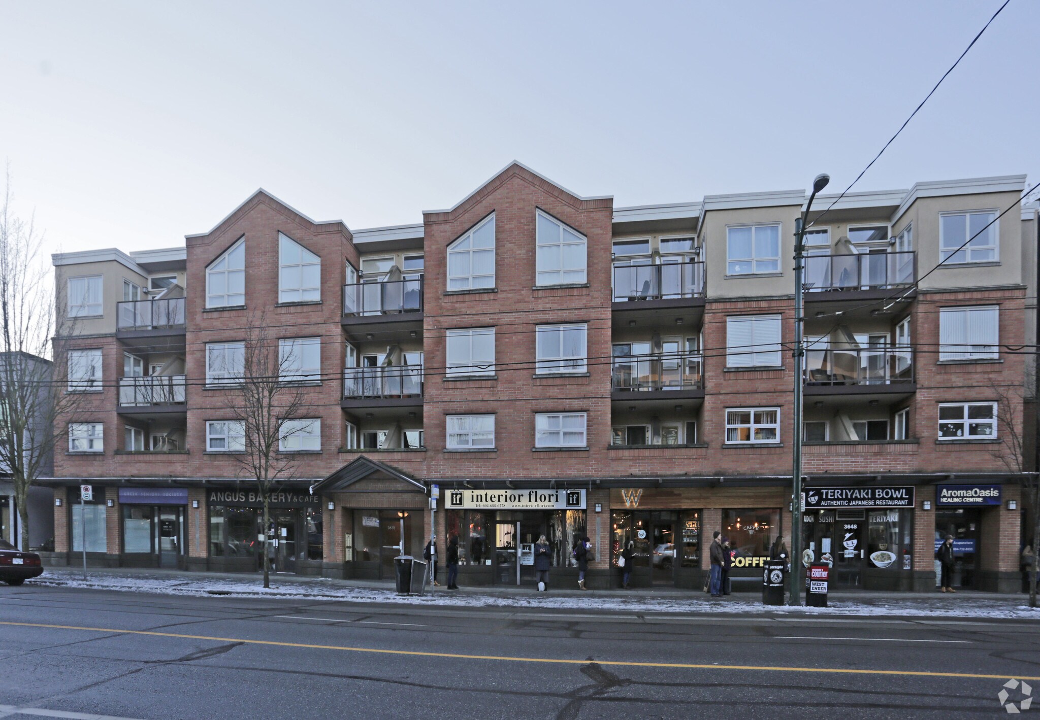 3638 W Broadway, Vancouver, BC à vendre Photo principale- Image 1 de 8