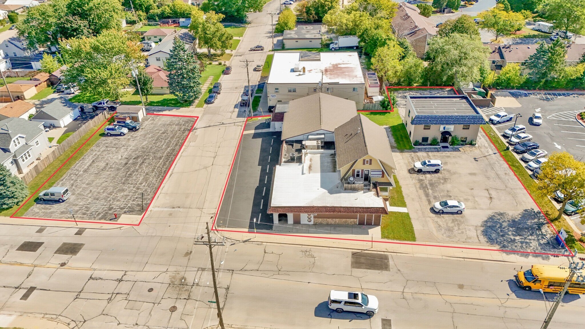 2703 S Chicago Ave, South Milwaukee, WI à vendre Aérien- Image 1 de 79