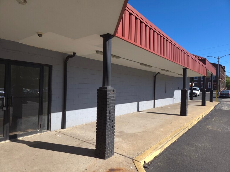 43 E Bridge St, Spring City, PA à louer - Photo du bâtiment - Image 3 de 19