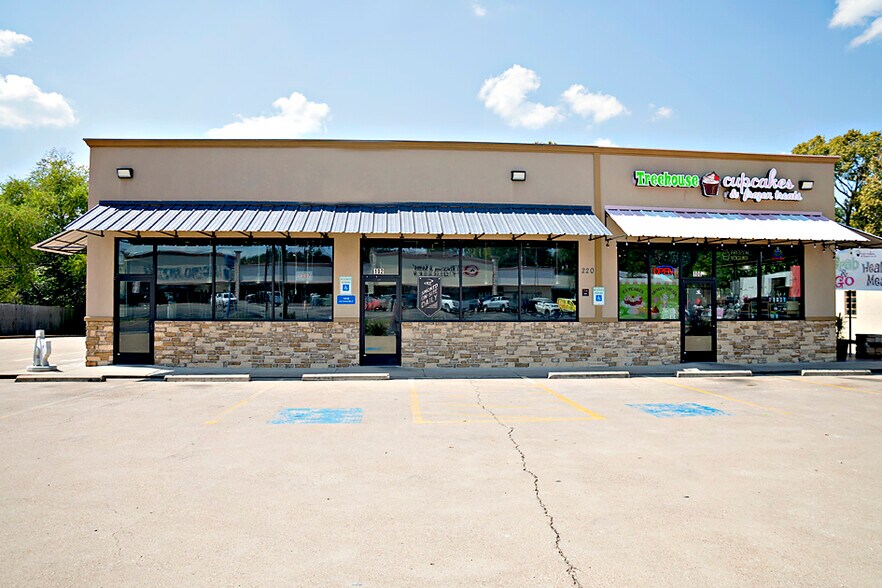 220 S Palestine St, Athens, TX à vendre - Photo du bâtiment - Image 1 de 10
