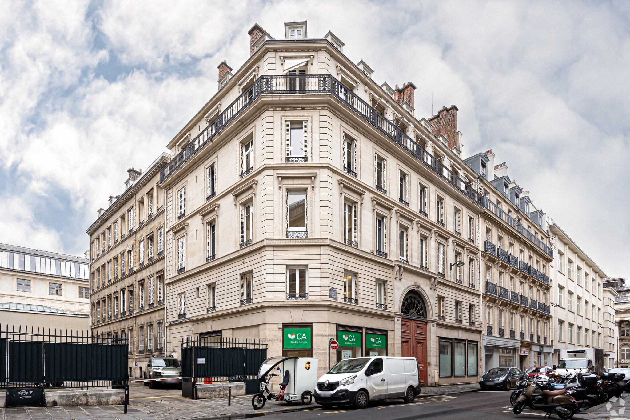15 Rue De La Banque, Paris à louer Photo du bâtiment- Image 1 de 9