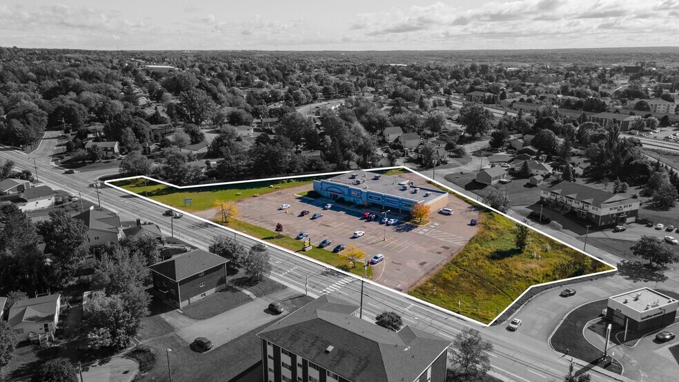 120 Shediac Rd, Moncton, NB à vendre - Photo du bâtiment - Image 3 de 8