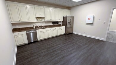 4135 Industry Way, Flowery Branch, GA for sale Interior Photo- Image 2 of 16