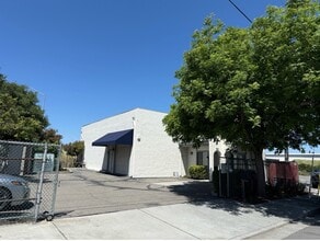 963 Camden Ave, Campbell, CA à louer Photo intérieure- Image 1 de 3