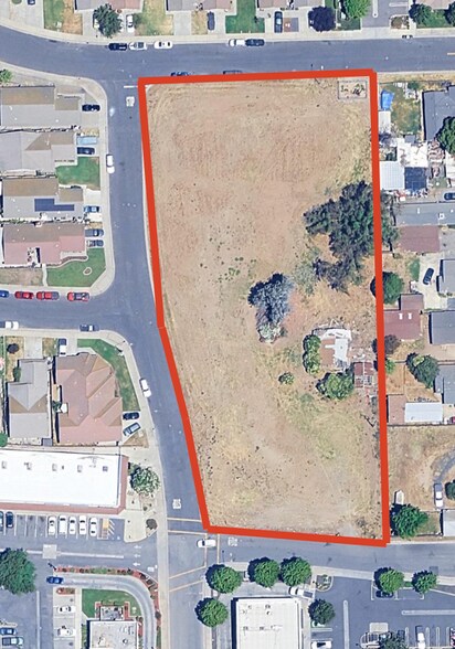 1260 Lillian Ave, Escalon, CA for sale - Building Photo - Image 2 of 4