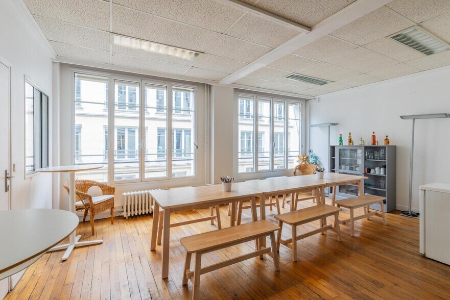 4 Cité Paradis, Paris for lease - Interior Photo - Image 2 of 17