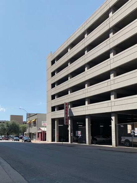 814 Taylor St, Fort Worth, TX à louer - Photo du bâtiment - Image 2 de 6