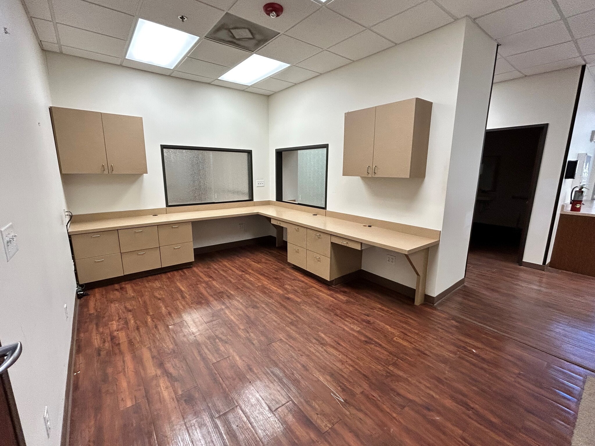 8706 Fredericksburg Rd, San Antonio, TX for lease Interior Photo- Image 1 of 3