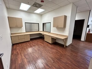 8706 Fredericksburg Rd, San Antonio, TX for lease Interior Photo- Image 1 of 3
