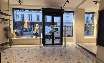 6 Rue De Charonne, Paris for lease Interior Photo- Image 2 of 7