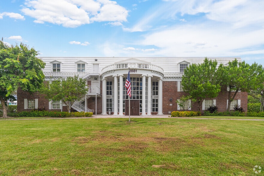 2881 E Oakland Park Blvd, Fort Lauderdale, FL for lease - Building Photo - Image 2 of 24