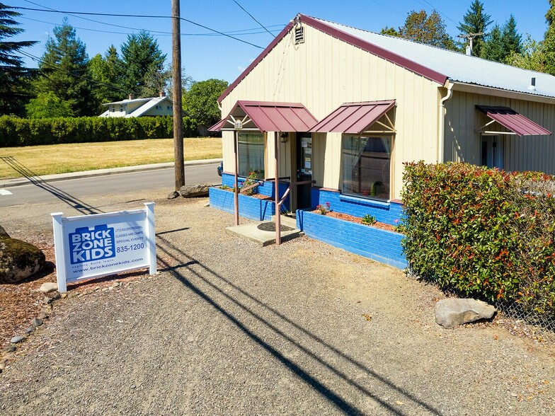 2213 E St, Washougal, WA for lease - Building Photo - Image 2 of 5