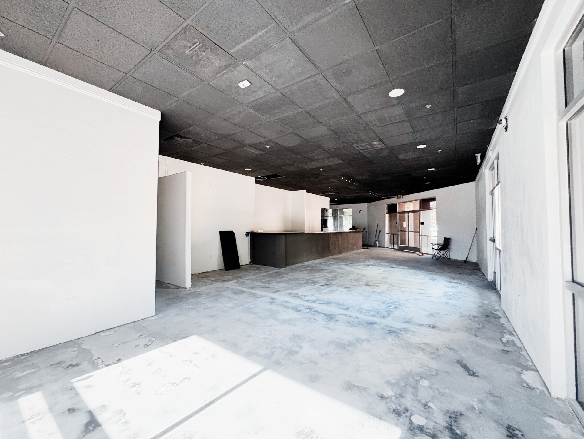 4045 W Figarden Dr, Fresno, CA for lease Interior Photo- Image 1 of 5