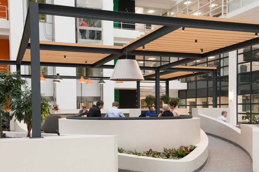Apex, Forbury Rd, Reading for lease - Building Photo - Image 3 of 16