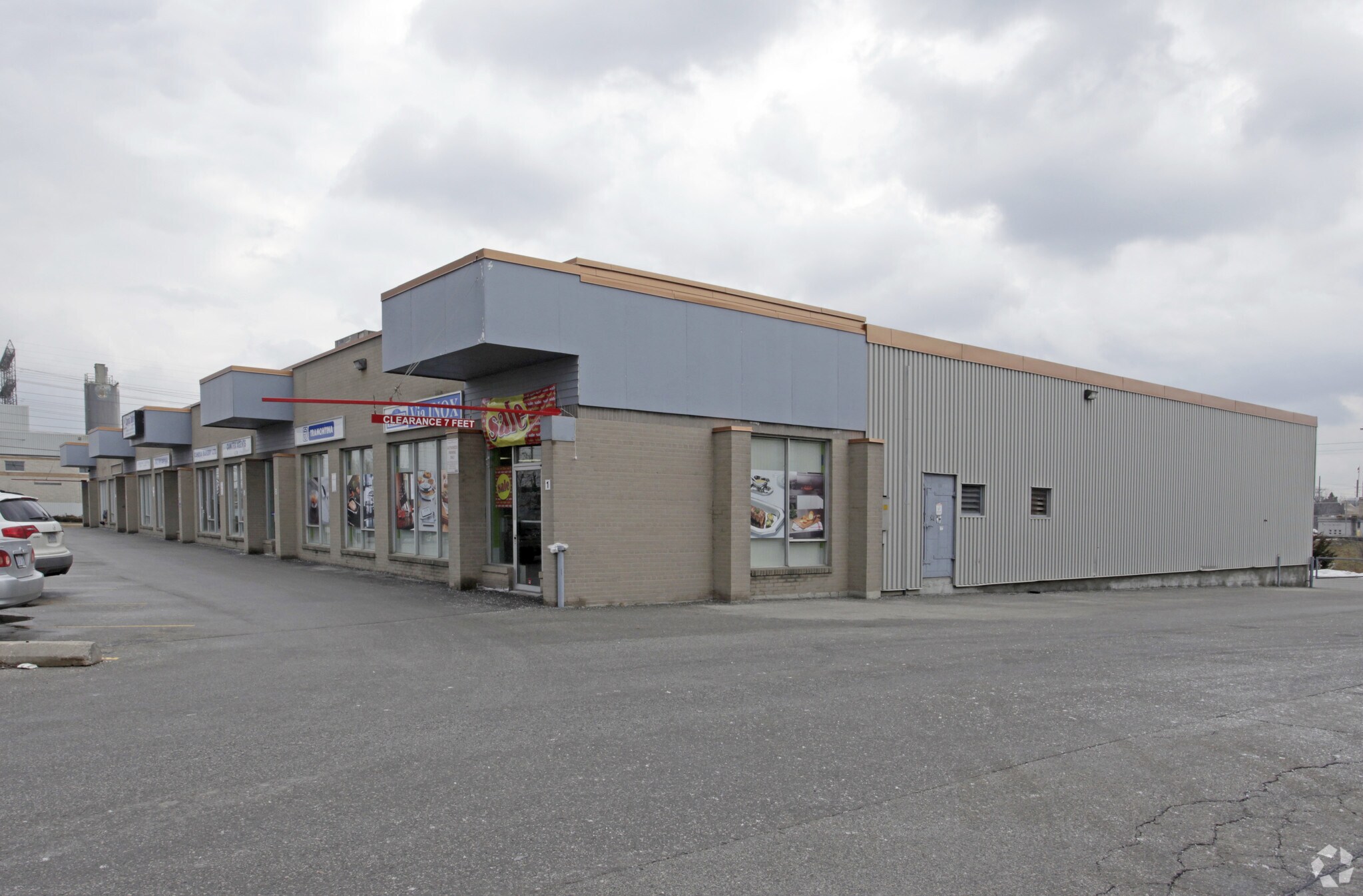 21 Royalcrest Rd, Toronto, ON à vendre Photo principale- Image 1 de 1