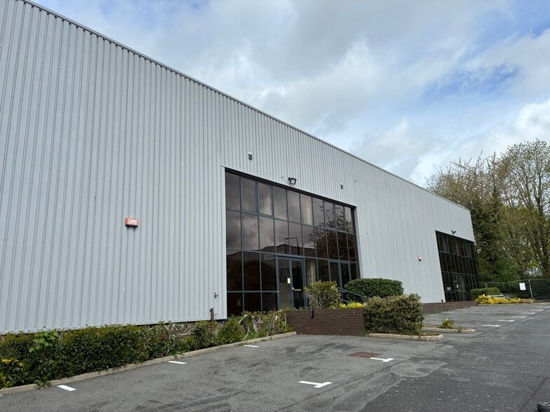 Brunleys Ln, Milton Keynes for lease - Building Photo - Image 2 of 21