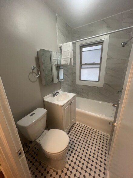 1906 E 86th St, Chicago, IL à vendre - Photo du bâtiment - Image 2 de 5